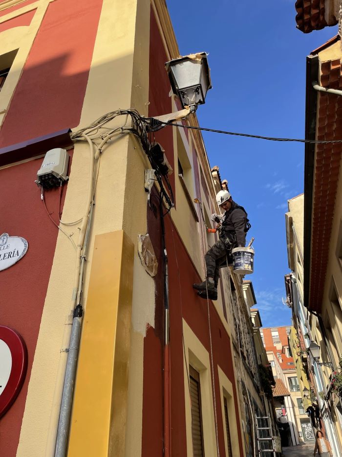 Rehabilitación Fachada en Cimadevilla, Gijón. MR Verticales